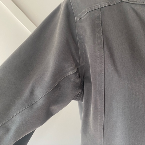 Patagonia Waterproof Jacket with Hood - XS - Picture 11 of 17